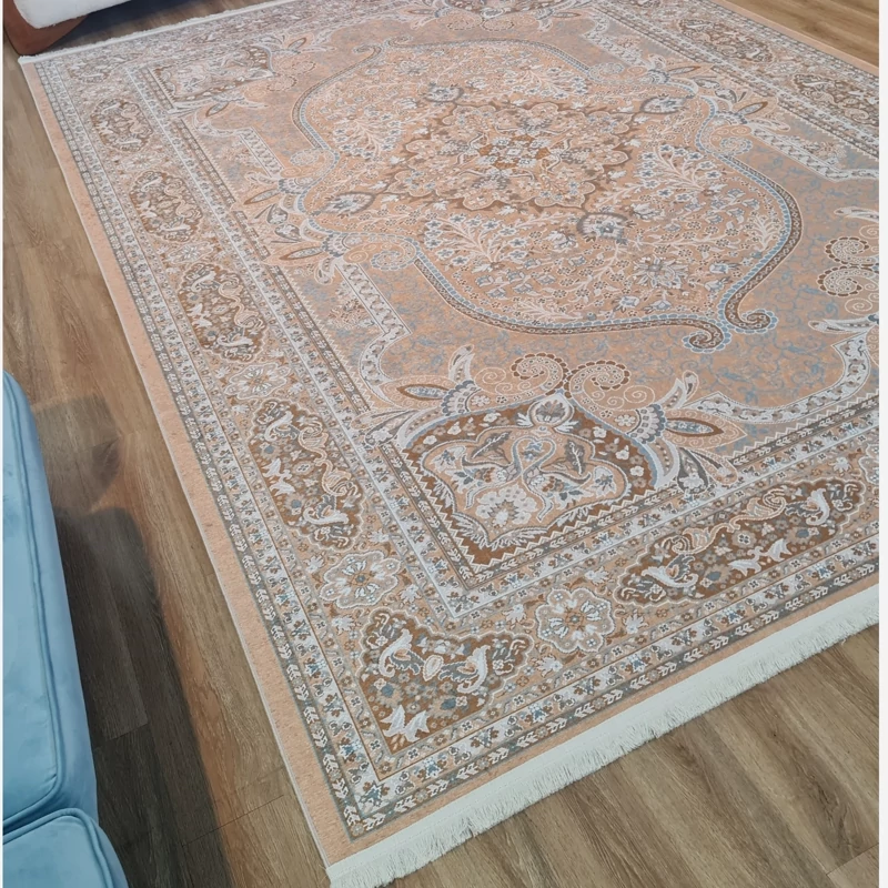فرشینه سنتی، رنگ کرم و نسکافه ای، کد U 542 (پس کرایه)
