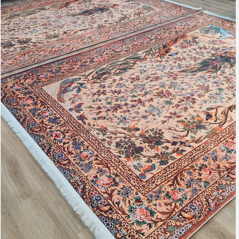 فرشینه سنتی رنگ زمینه بژ ، کد A 028 (پس کرایه)
