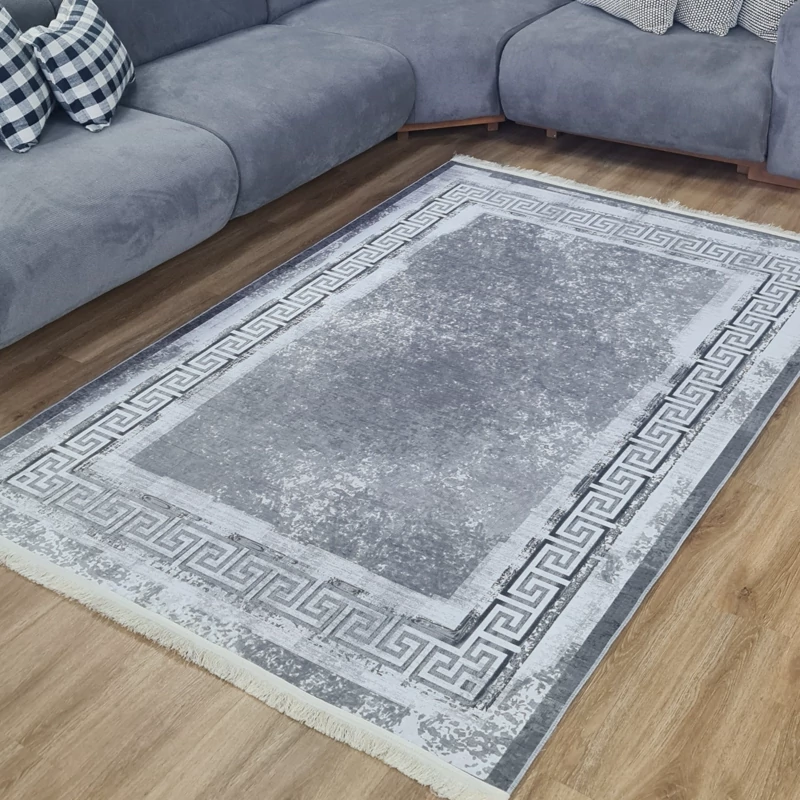 فرشینه طوسی مخمل تُرک طرح ورساچه کد H 174(پس کرایه)