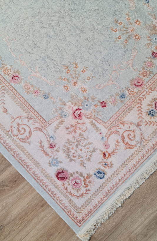 فرشینه طرح گل برجسته افشان رنگ روشن (کرم و صورتی ملایم) کد M 109