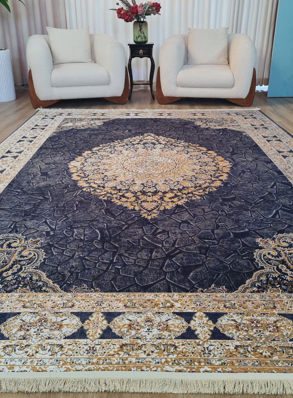 فرشینه طرح کلاسیک ترنجدار زمینه خاکستری تیره و طلایی کد L 420