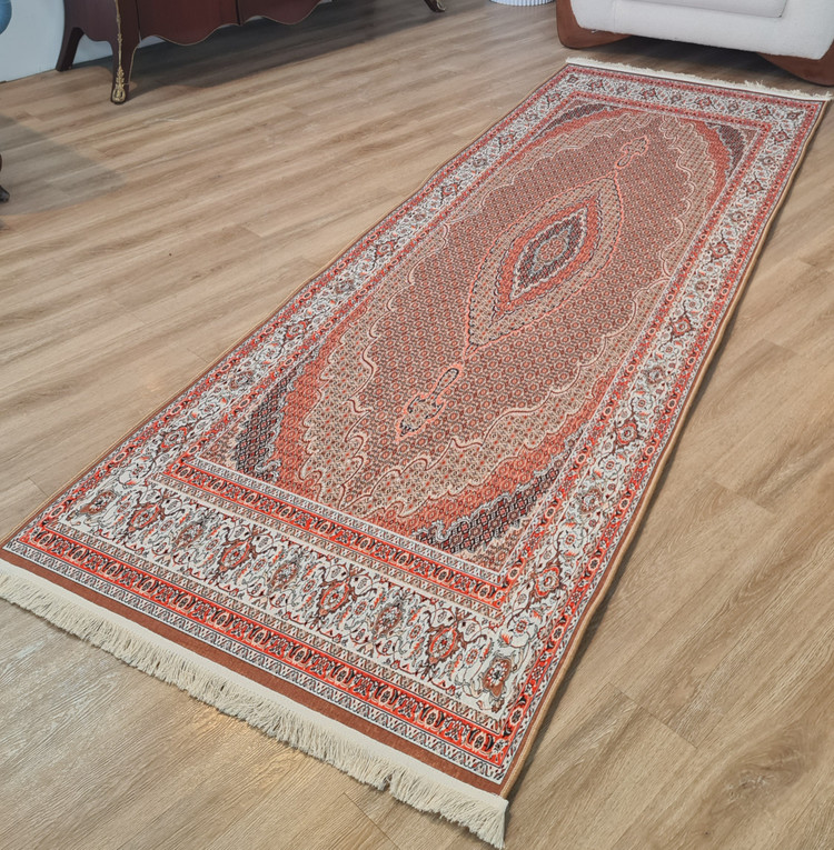 فرشینه راهرویی طرح سنتی ترنجدار رنگ مسی کرم کد U 477