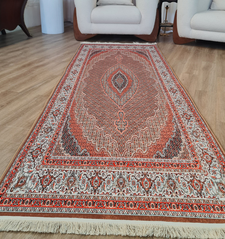فرشینه راهرویی طرح سنتی ترنجدار رنگ مسی کرم کد U 477