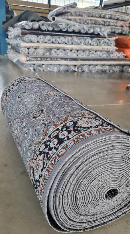 فرشینه راهرویی طرح سنتی افشان رنگ طوسی فیروزهای کد Roll 107