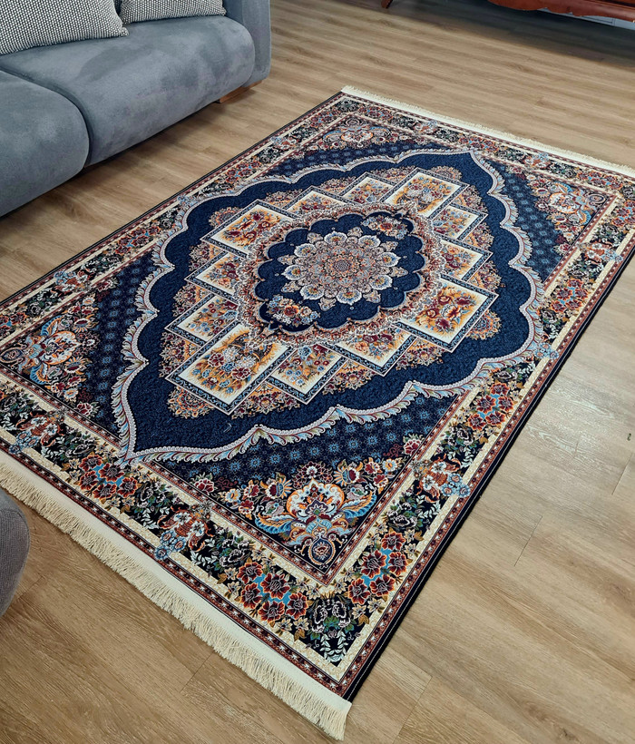 فرشینه مخمل شانل، زمینه سرمه ای، طرح کلاسیک سنتی ترنجدار، کد H 298