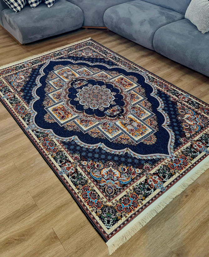 فرشینه مخمل شانل، زمینه سرمه ای، طرح کلاسیک سنتی ترنجدار، کد H 298