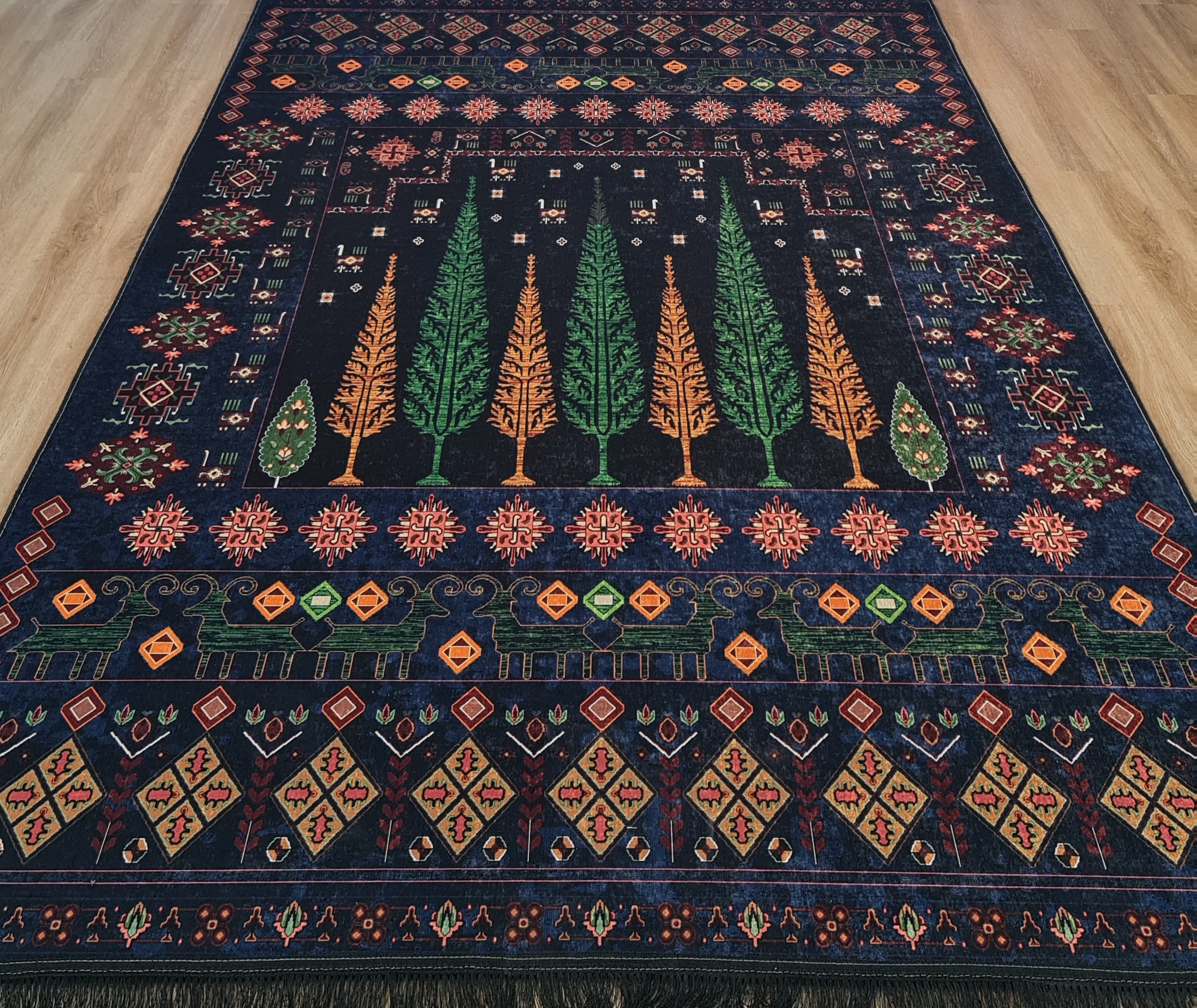 فرشینه سرمه ای عشایری طرح گبه درخت سرو، کد L 290