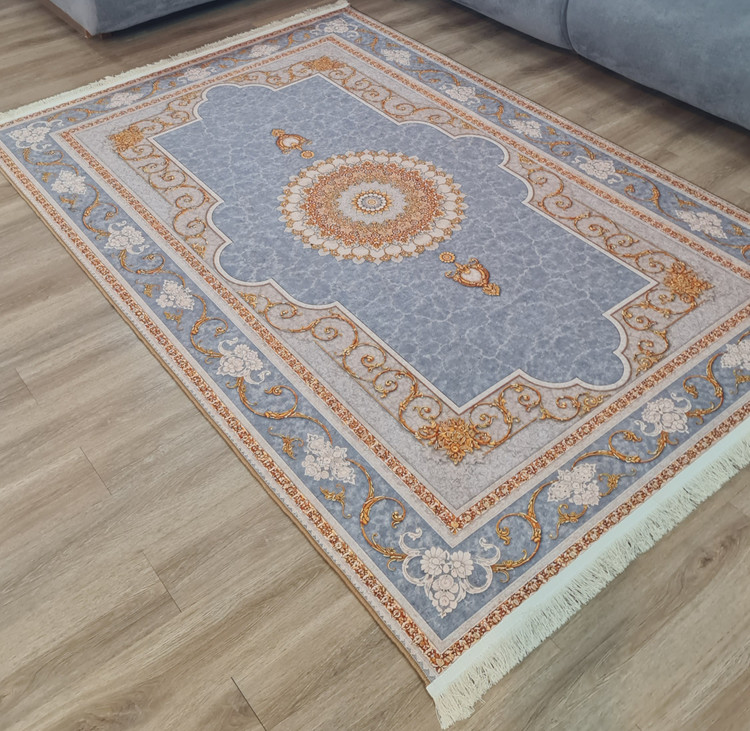 فرشینه سنتی طرح ترنجدار آبی روشن و طلایی،کد U 669