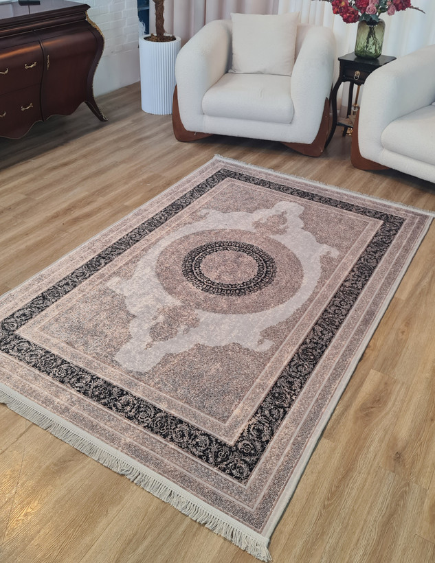فرشینه سنتی طرح ترنجدار کرم نسکافهای،کد U 668