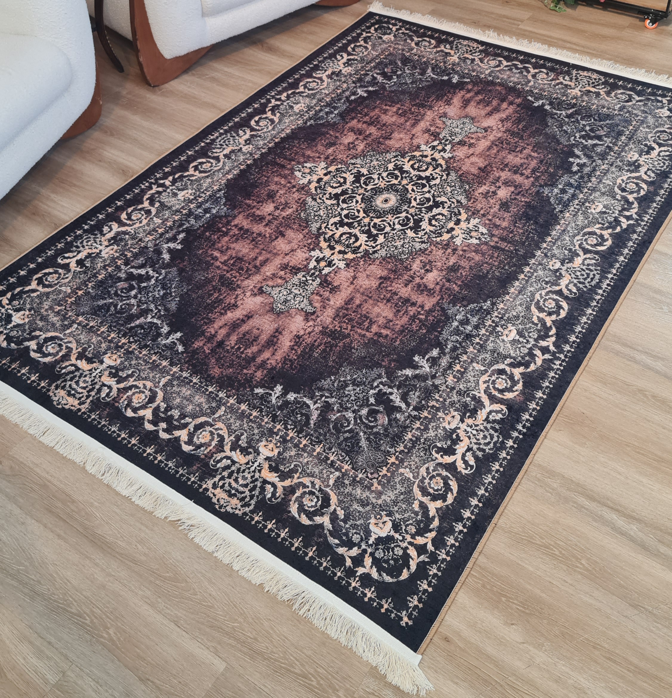 فرشینه وینتیج طرح ترنج‌دار گردویی زغالی،کد U 675