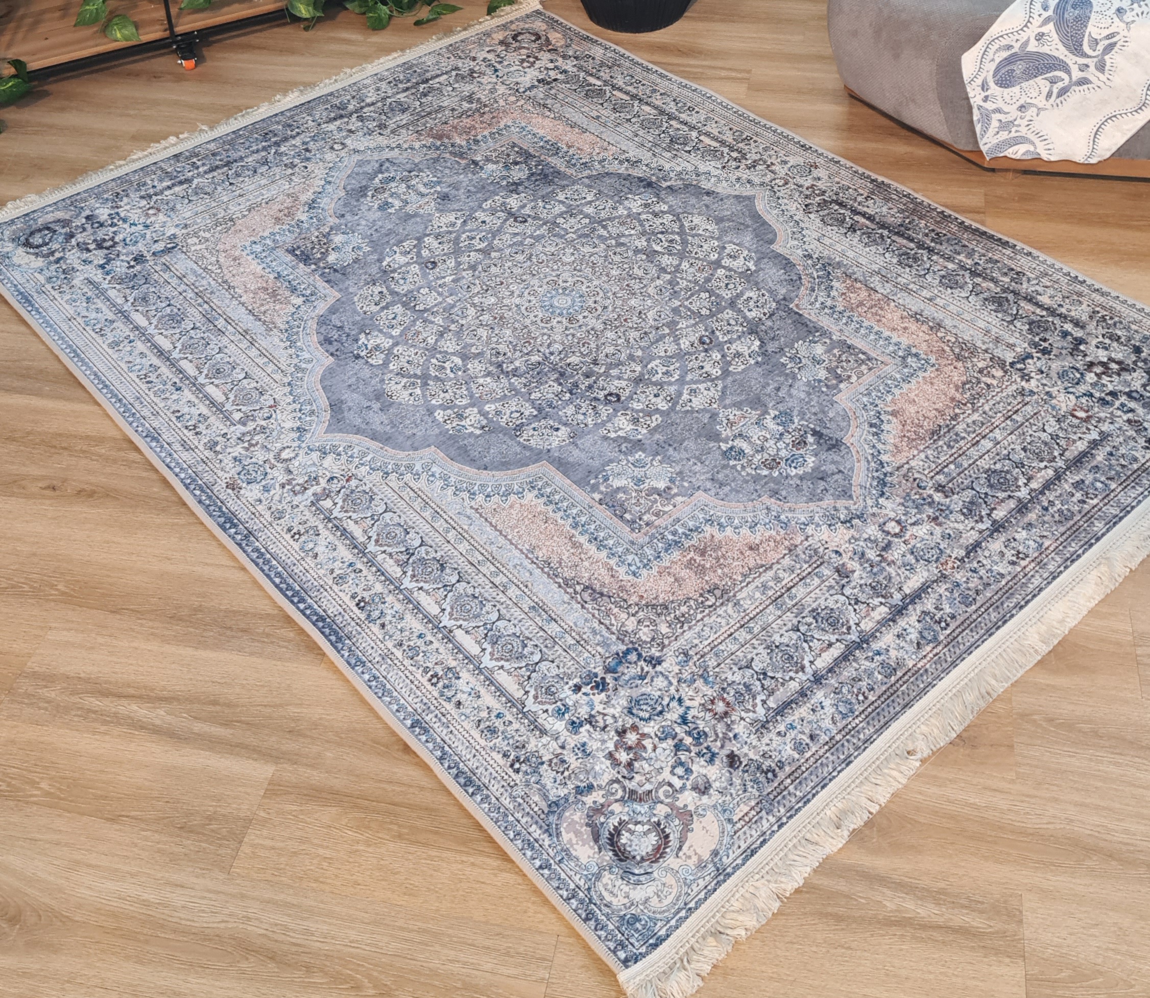 فرشینه سنتی کلاسیک طرح ترنج آبی طوسی،کد U 548