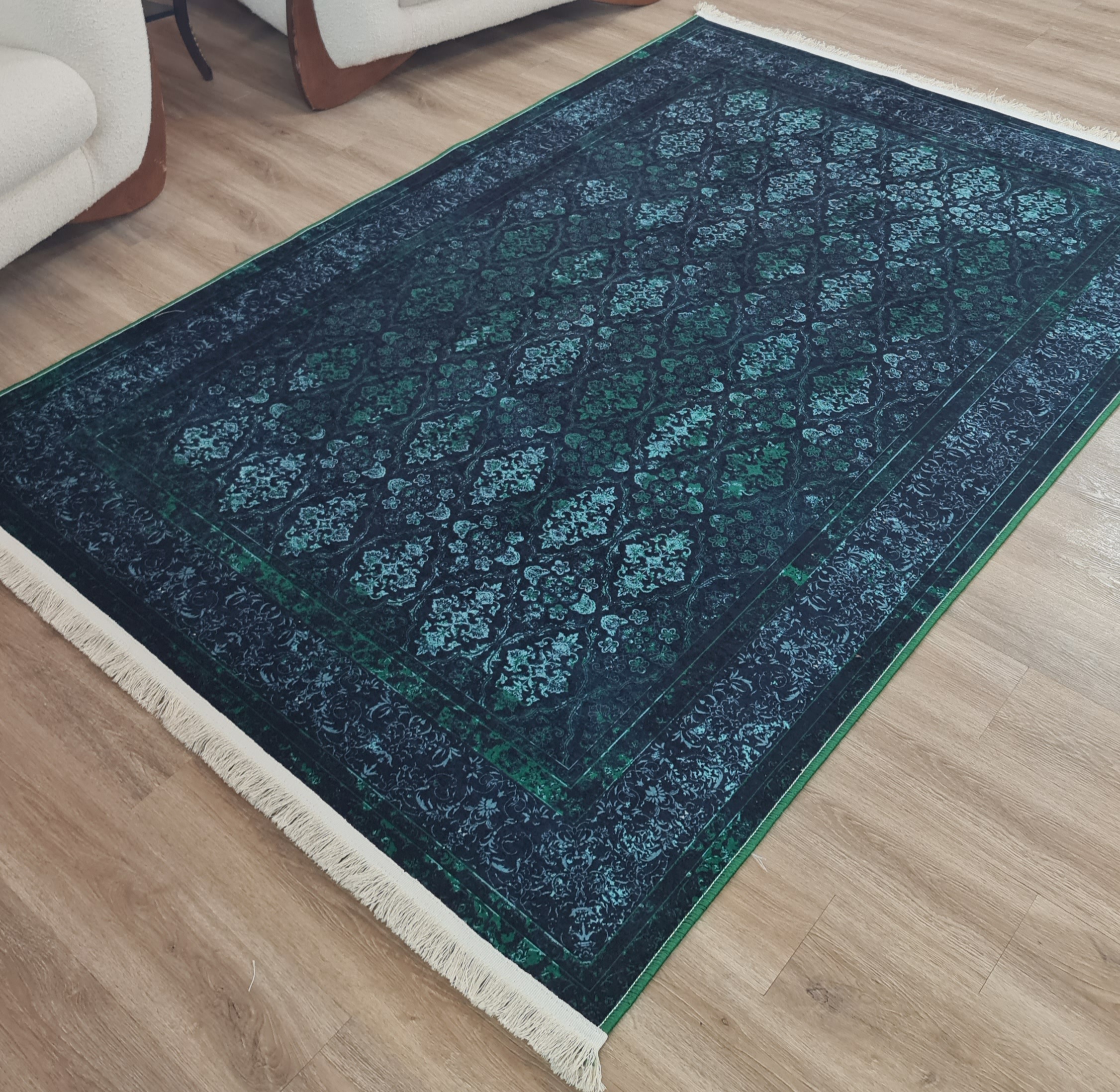فرشینه کلاسیک طرح اسلیمی رنگ سرمه‌ای و سبز تیره،کد L 476
