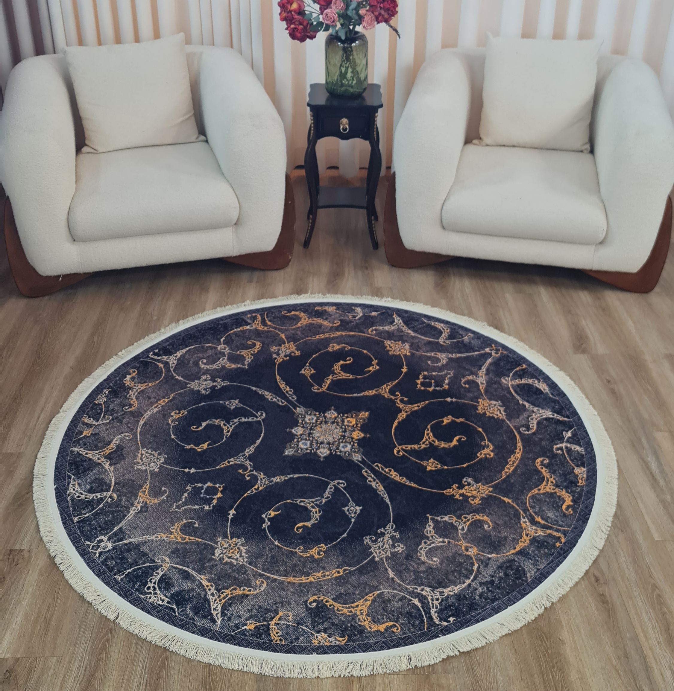 فرشینه گرد سرمه‌ای طلایی، طرح اسلیمی کلاسیک و وینتیج کد D 250