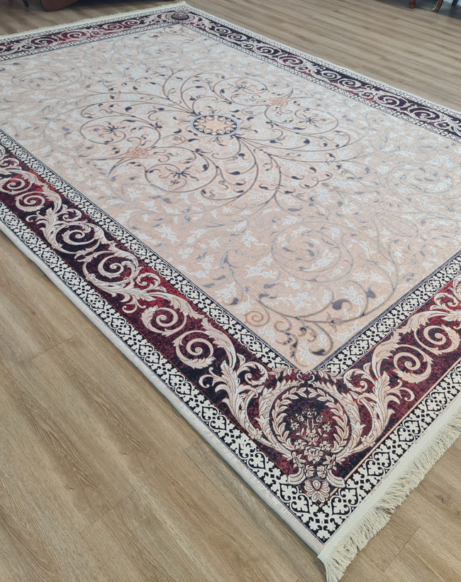 فرشینه مدرن کلاسیک طرح اسلیمی و افشان زمینه کرم نسکافهای با حاشیه زرشکی و سرمهای،کد L 351