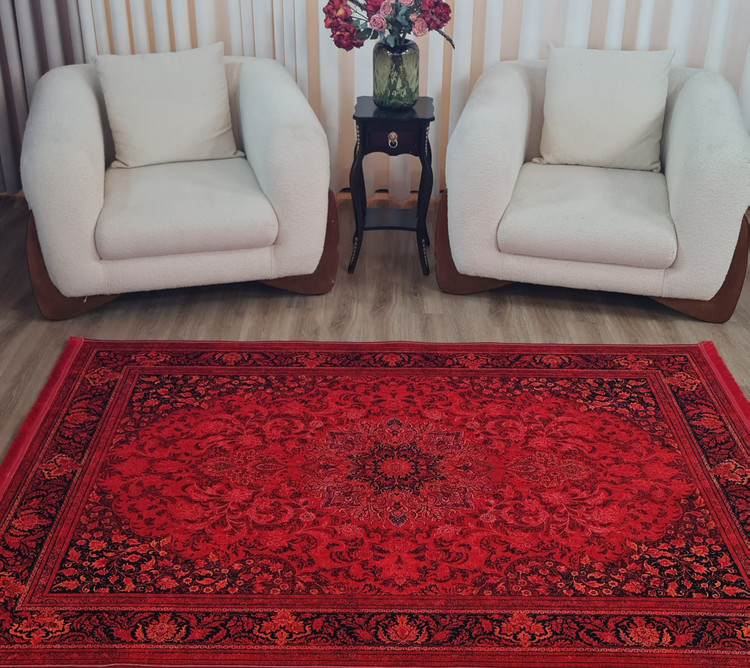 فرشینه کلاسیک طرح شاهکار ترنجدار رنگ قرمز لاکی و مشکی زغالی با حاشیه اسلیمی،کد U 681