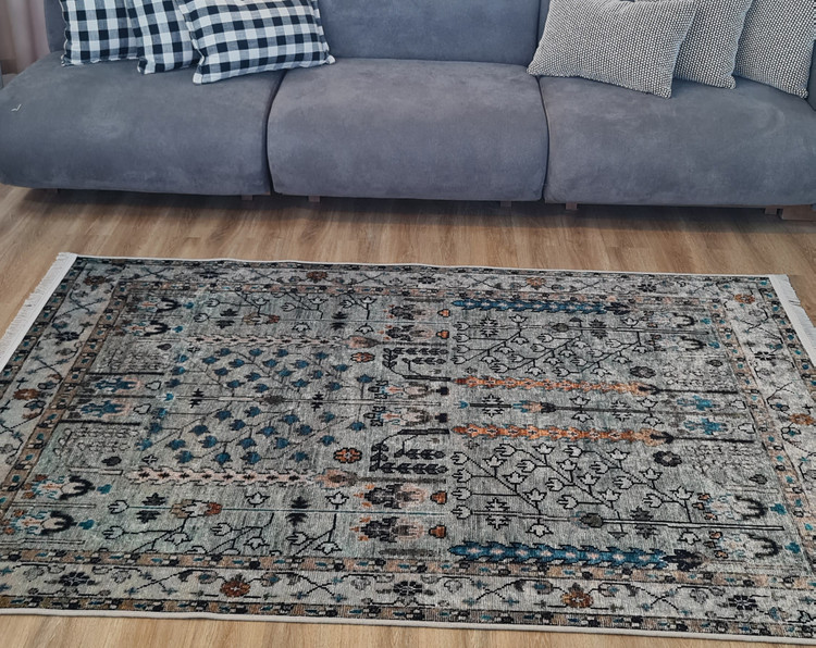 فرشینه سنتی رنگ طوسی و آبی کد A 027 برند نقش نو