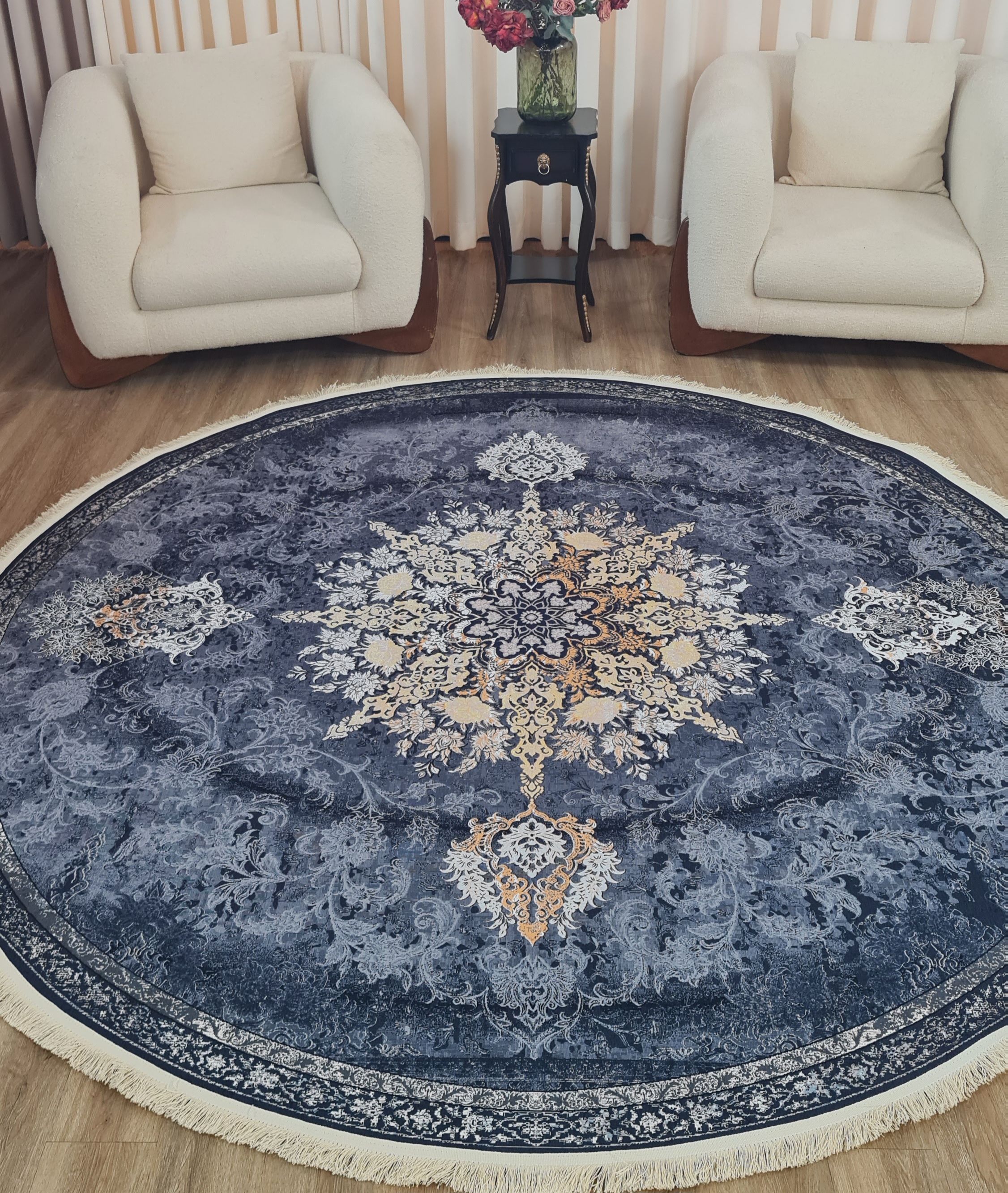 فرشینه گرد طرح کلاسیک فیلی و سرمه‌ای کد D 268