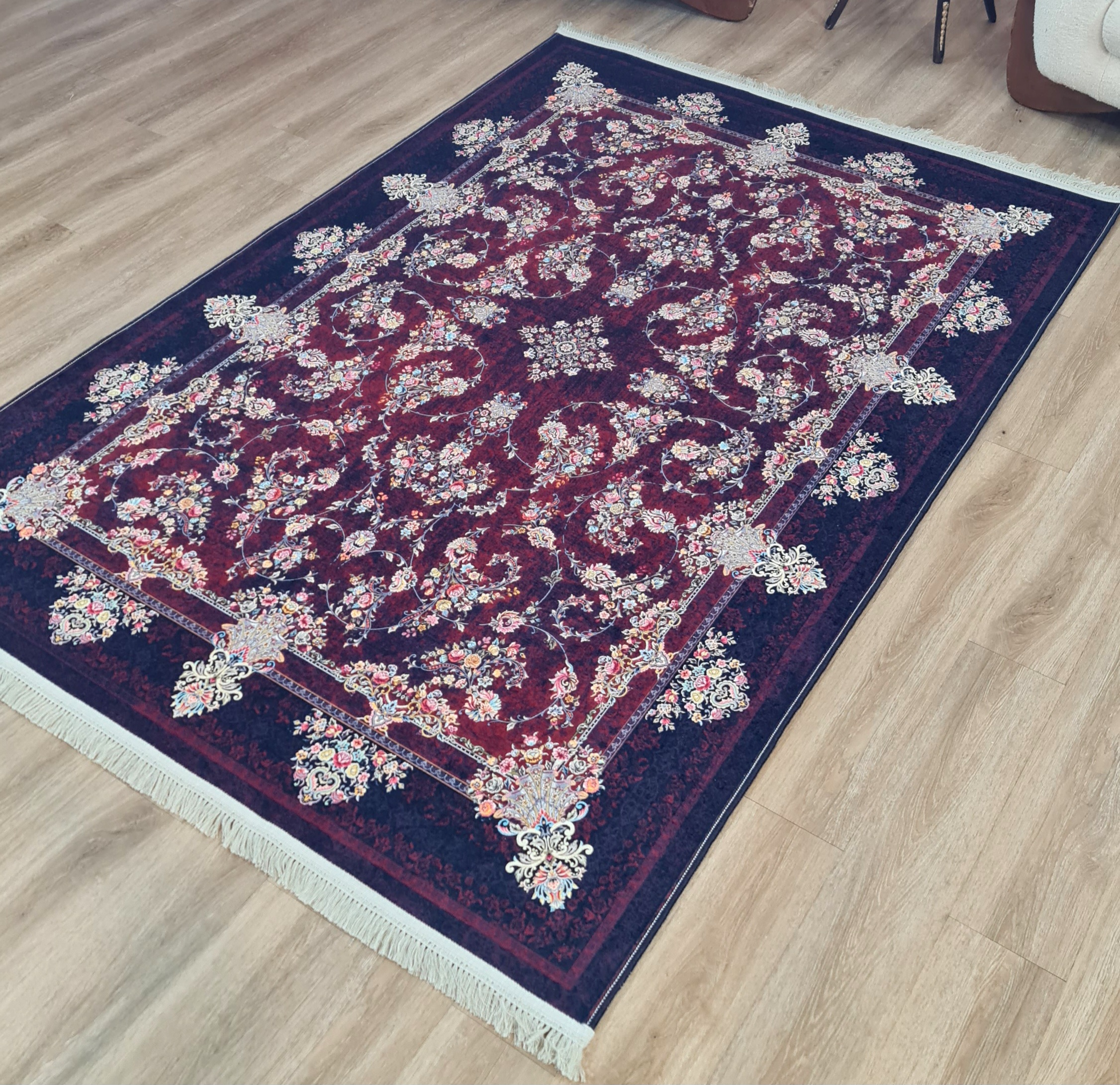 فرشینه طرح سنتی زرشکی و سرمه‌ای کد L 256