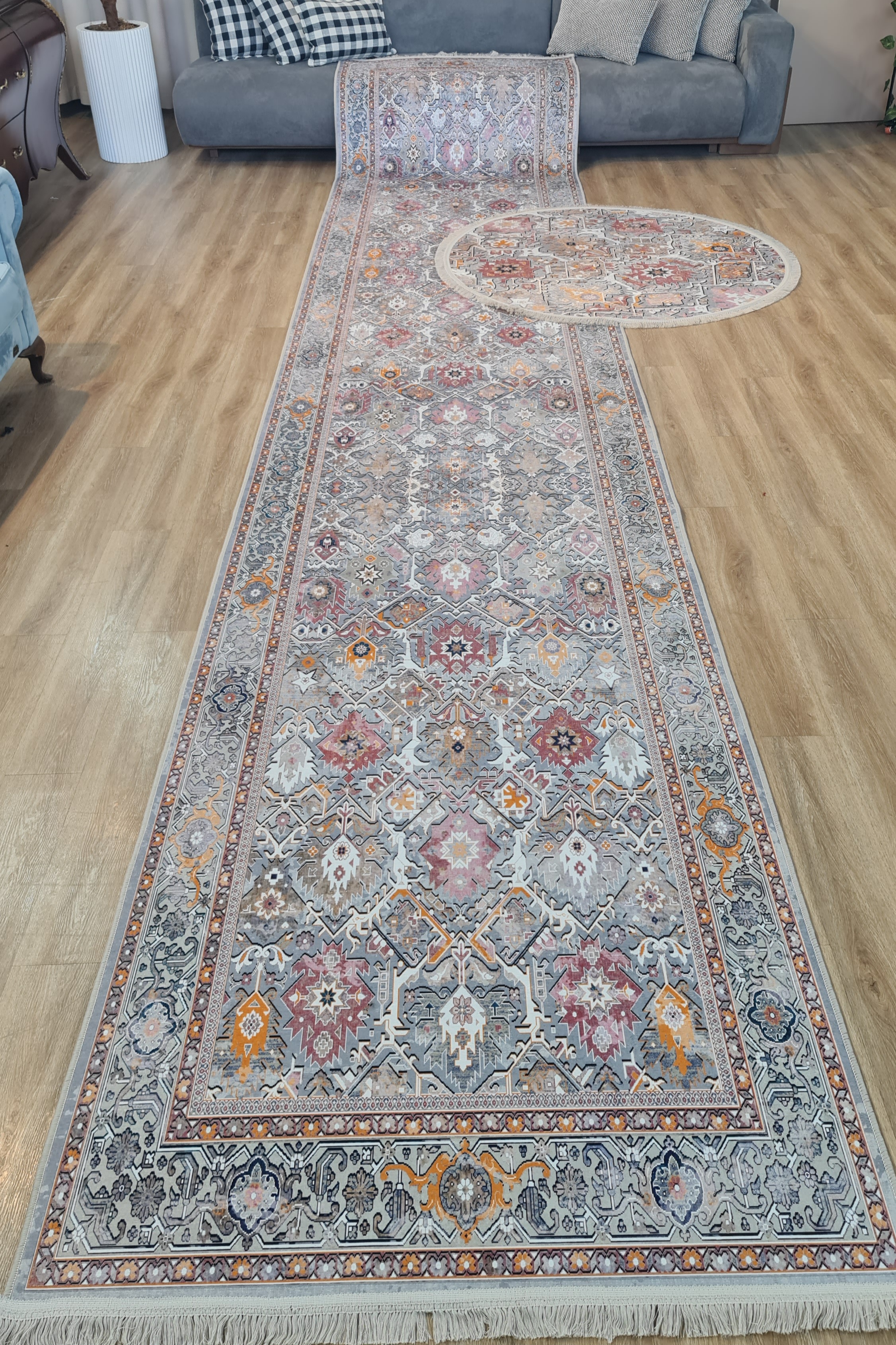 فرشینه کناره سنتی با زمینه رنگ طوسی کد L 258