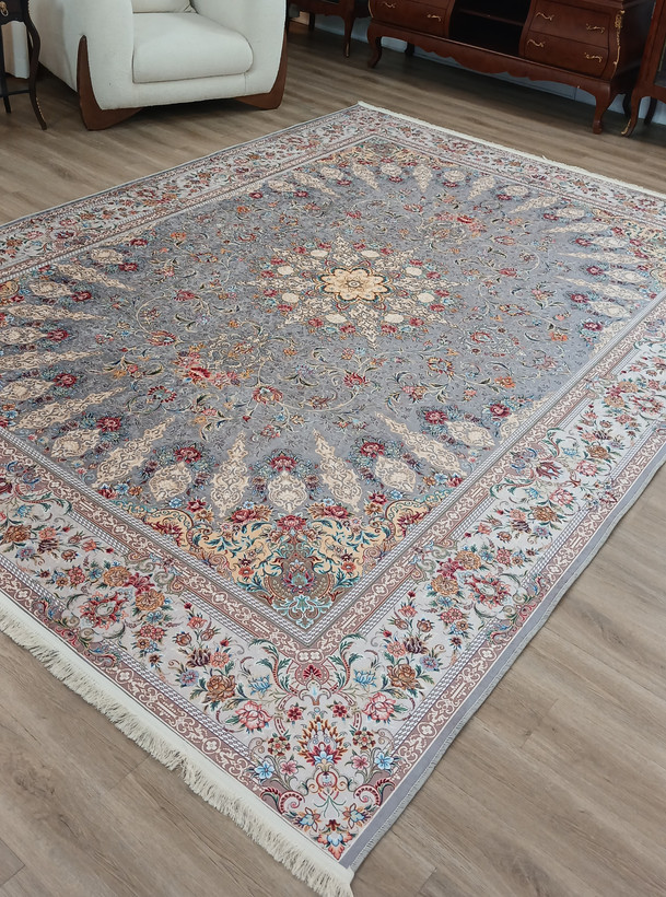 فرشینه طرح افشان طوسی خاکی و گلدار کد L 652