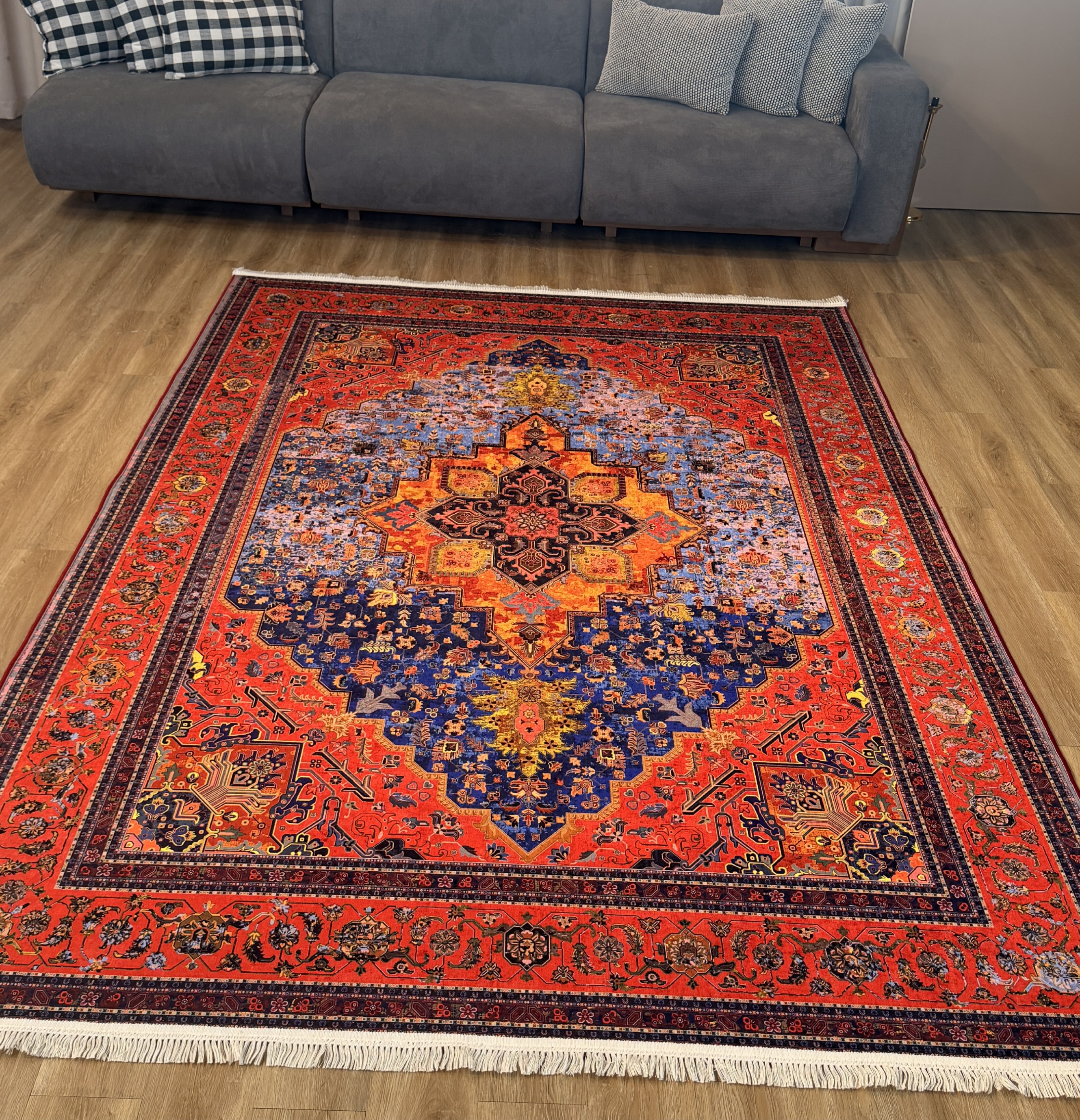 فرشینه سنتی طرح لچک ترنج رنگ قرمز آبی کد L 2565