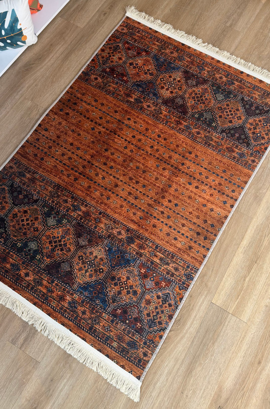 فرشینه سنتی رنگ مسی و آجری طرح گبه کد U 539